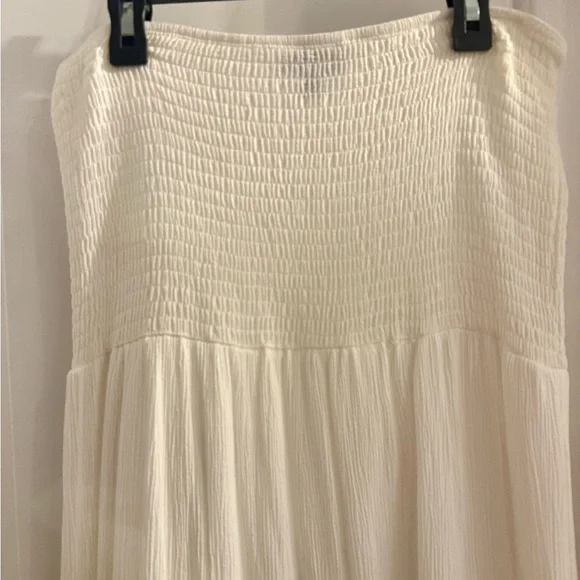 Justify White Maxi Dress with cutout lace size large - Picture 5 of 7